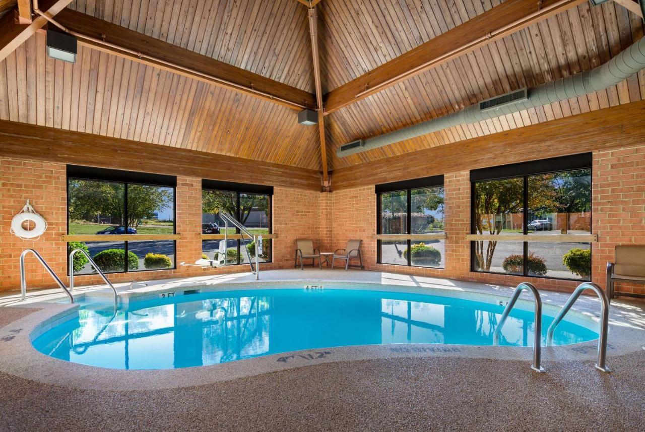 Comfort Inn Virginia Horse Center Lexington Eksteriør bilde
